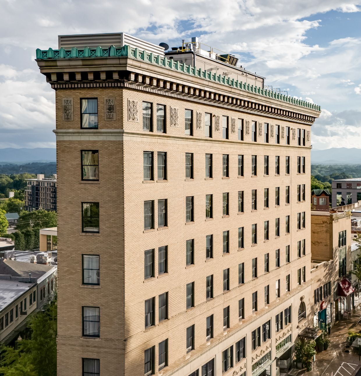 The Flat Iron Hotel Architecture