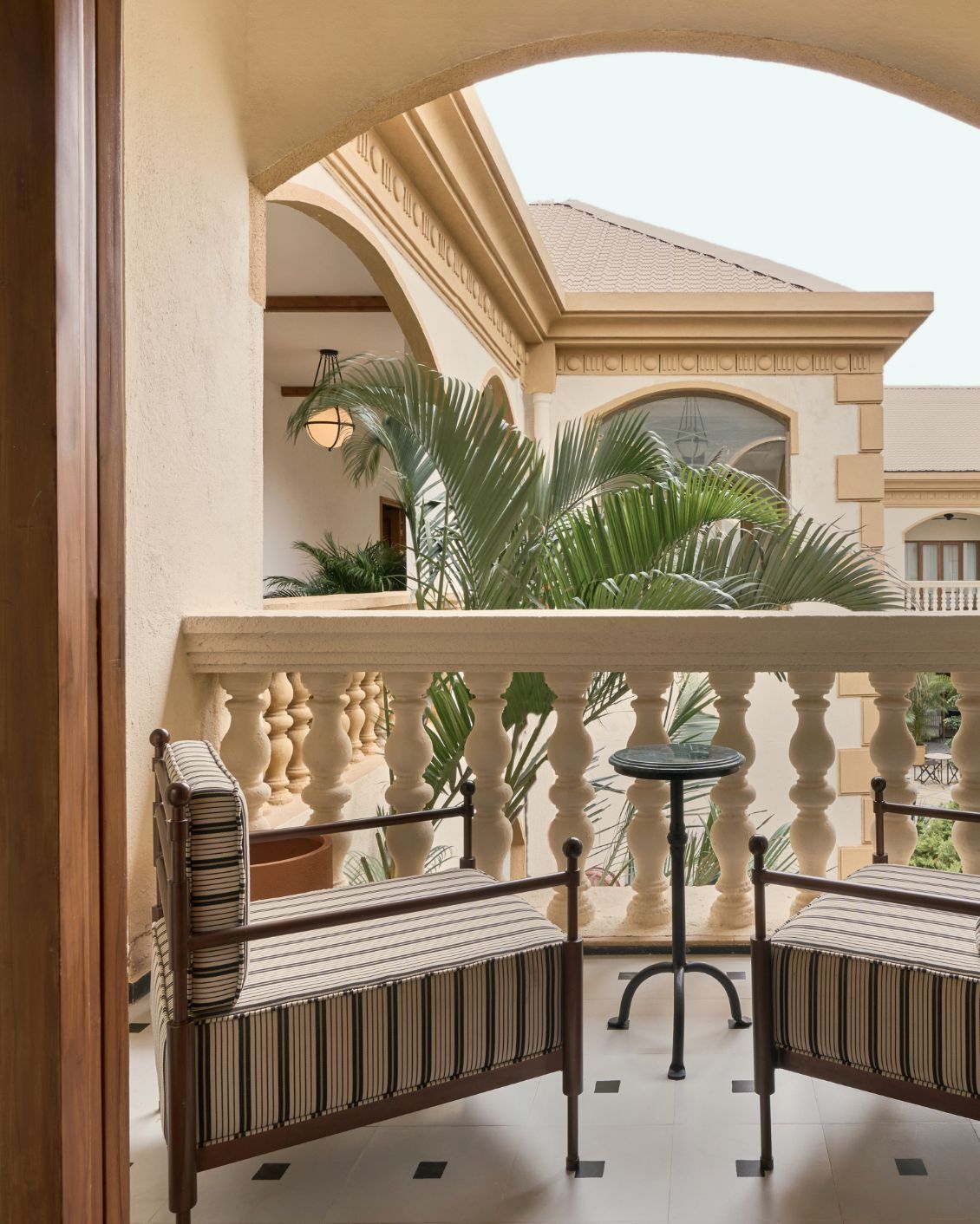 DH26 Journal Best Wine Hotels 04C