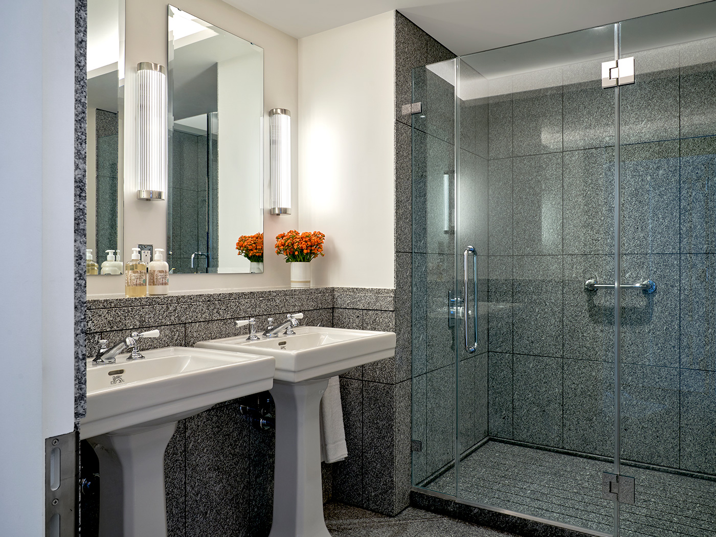 Warren Street Superior Room R 05