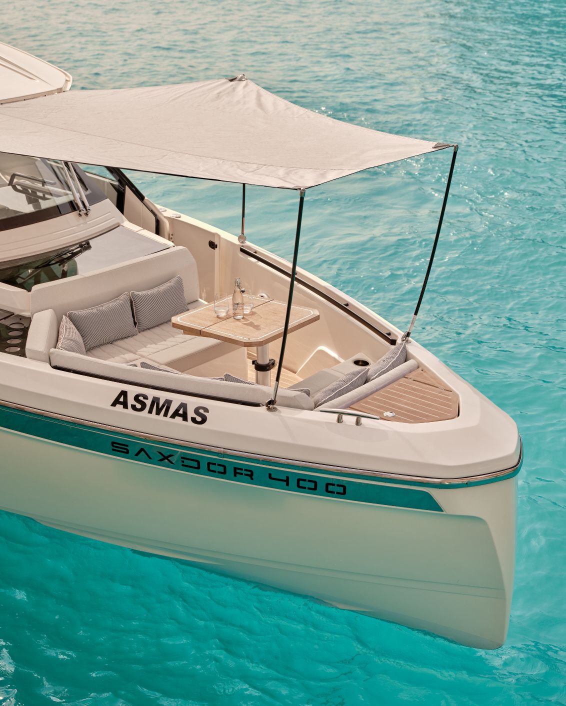 07 DH Water Centered Stays Finolhu A Seaside Collection Resort Boat 1