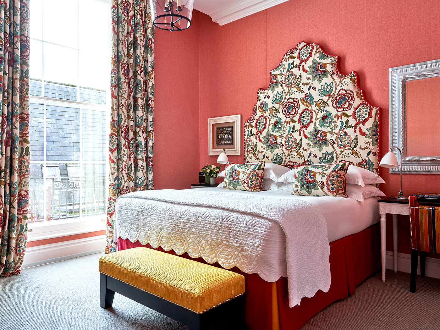 Dorset Square Deluxe King Room R 04