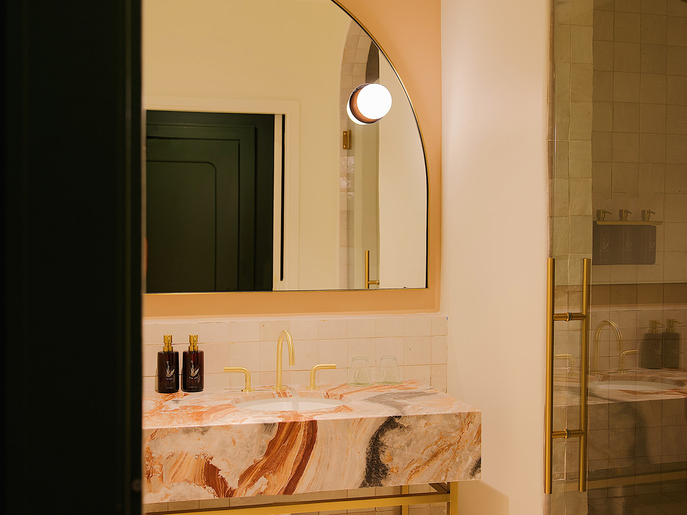 Municipal Grand Queen R 04