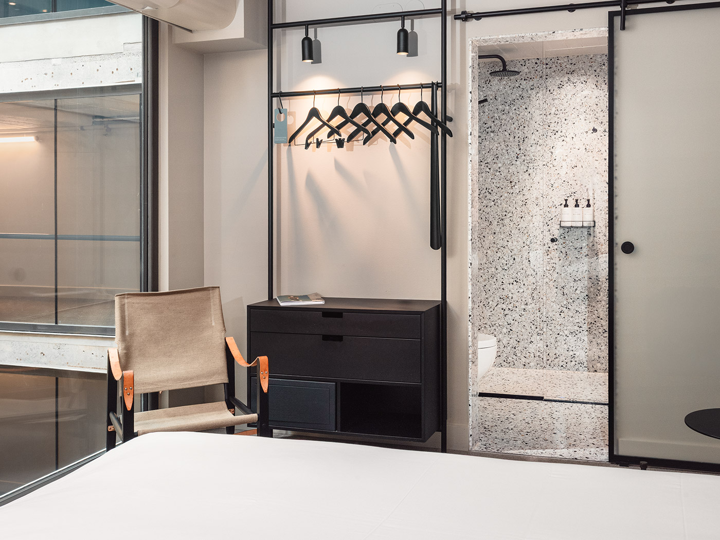 Blique By Nobis Small Double R 03