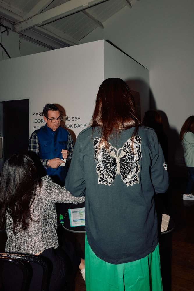 DH SALES24 S Melbourne Travelpro 12